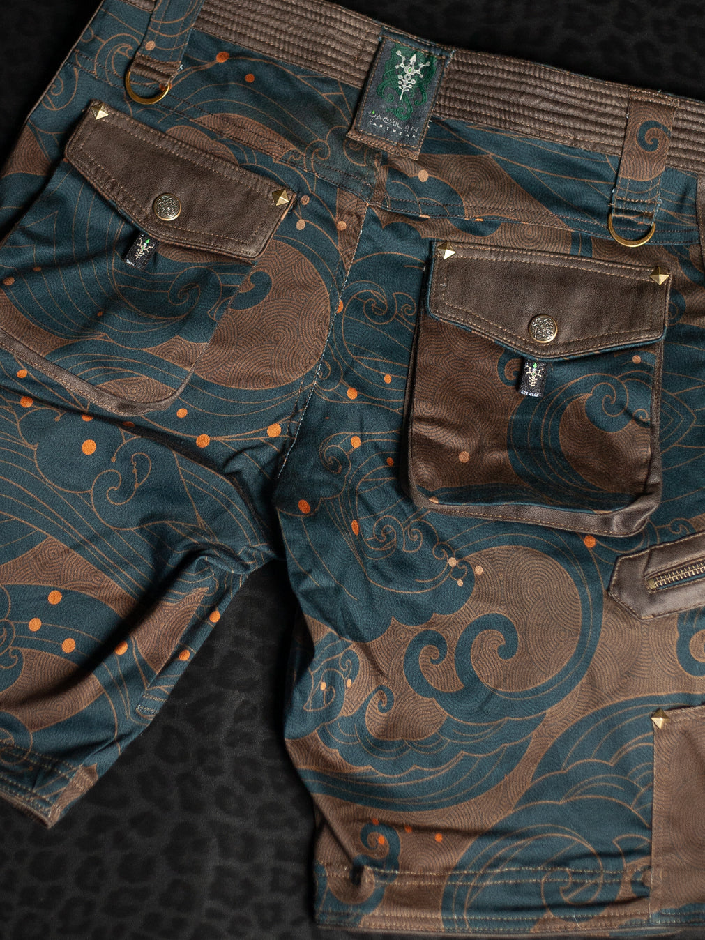 Flying Short Men / Bio Farms Organic Twill / Fake Leather Patches - SHOGUNSEA